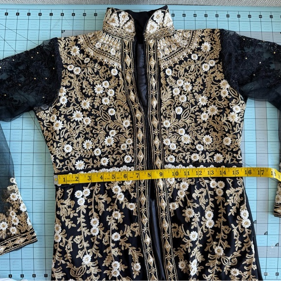 Abaya Suit - Picture 6 of 10